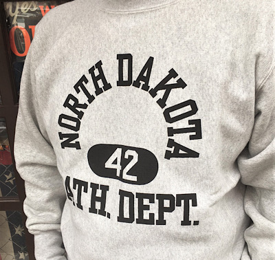 Champion リバースウィーブ クルースエット NORTH DAKOTA