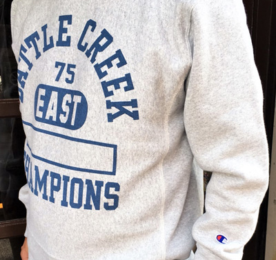 BUDDY 別注 Champion リバースウィーブ クルースウェット 前V SOUTH