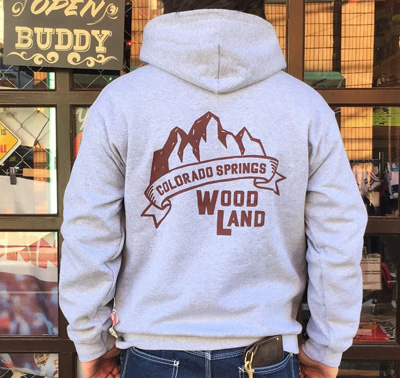 BUDDY オリジナル WOODLAND COLORADO SPRINGS プルオーバーパーカー