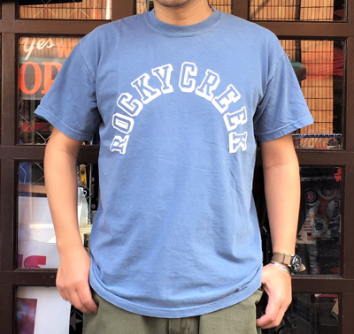 BUDDY オリジナル ピグメント Tシャツ ROCKY CREEK ブルージーン