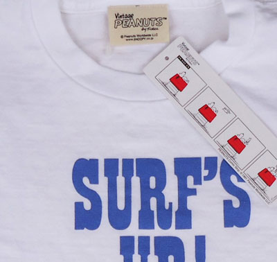 BUDDY 別注 PEANUTS スヌーピーTシャツ（SURF'S UP）