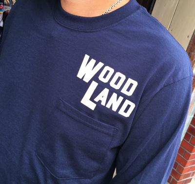 BUDDY オリジナル WOODLAND COLORADO SPRINGS ロングスリーブＴシャツ ネイビー