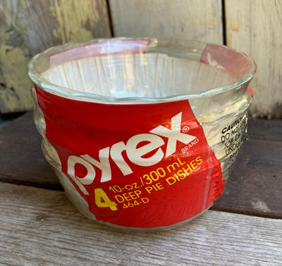 Pyrex パイレックス New Old Stock 4 300ml DEEP PIE DISHES