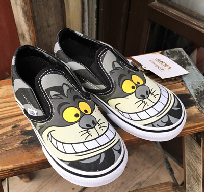 KIDS VANS ディズニー クラシック スリッポン チェシャキャット