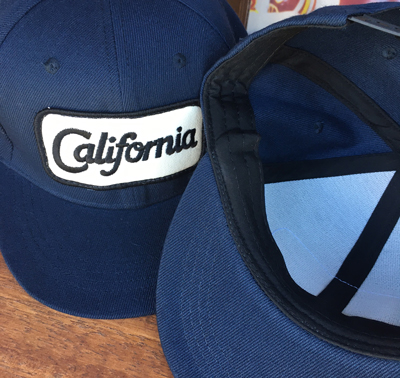 キッズ フラットバイザーキャップ California